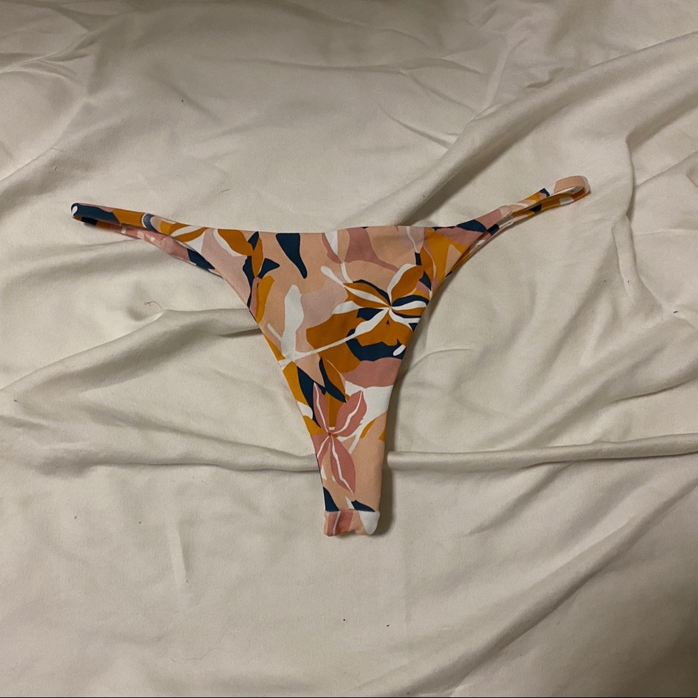Midori Laie Cruz Bottoms